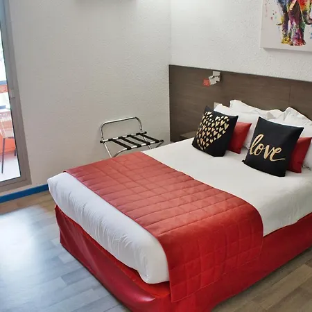 Cit'hotel Des 2 Golfs Отель Лёкат