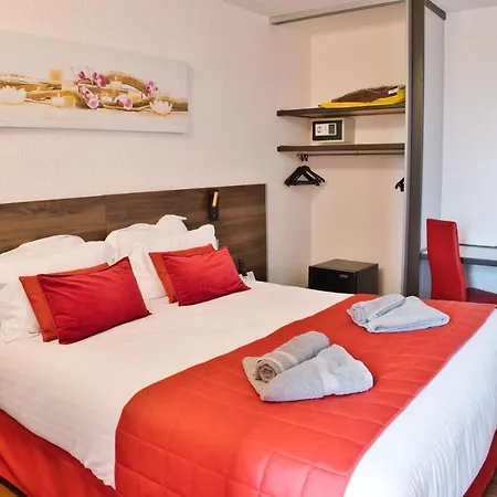 Отель Cit'hotel Des 2 Golfs