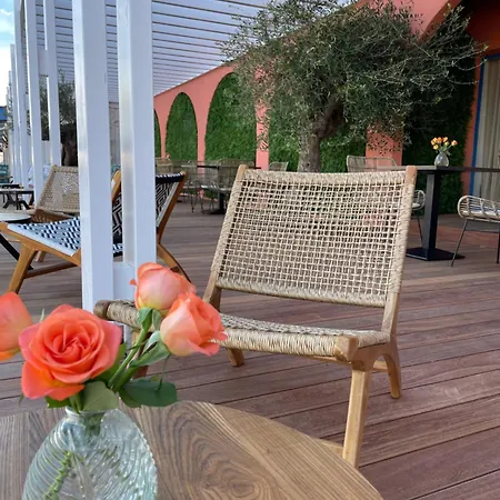 Cit'hotel Des 2 Golfs Отель Лёкат
