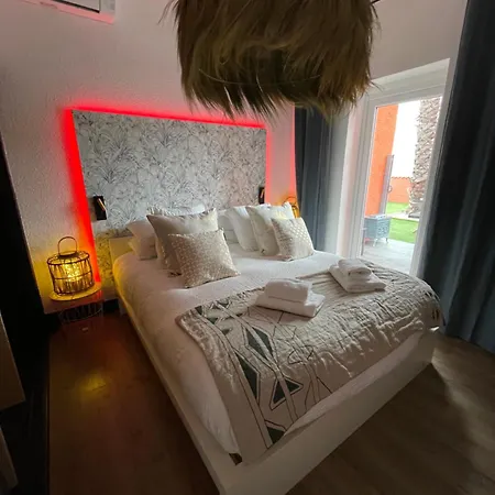 Отель Cit'hotel Des 2 Golfs Лёкат