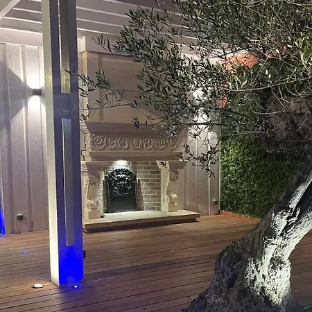 Cit'hotel Des 2 Golfs Лёкат