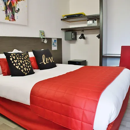 Отель Cit'hotel Des 2 Golfs 3*