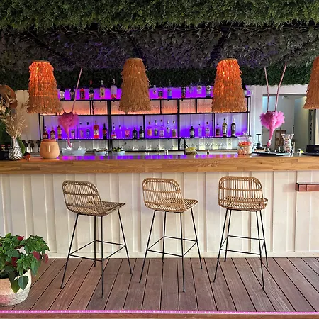 Cit'hotel Des 2 Golfs 3* Лёкат