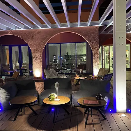 Cit'hotel Des 2 Golfs 3* Лёкат