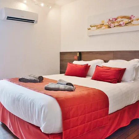 Отель Cit'hotel Des 2 Golfs 3*